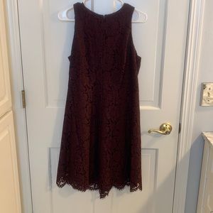 Plum lace sleeveless dress